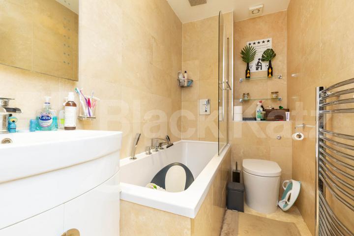 Luxury 2 bed with home office split over 2 floors with garden in a period house  Morton Road, De Beauvoir Town